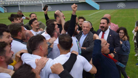 Şampiyon Nilüfer Belediye FSK