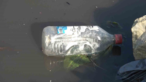 Siyah akan çayda basın açıklaması: "Nilüfer Çayı temiz aksın"