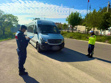 Okul çevresindeki şüphelilere geçit yok...27 şahıs yakalandı