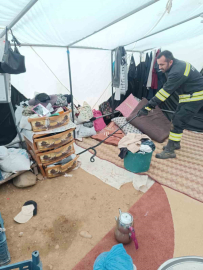 Çadıra giren yılan paniğe neden oldu