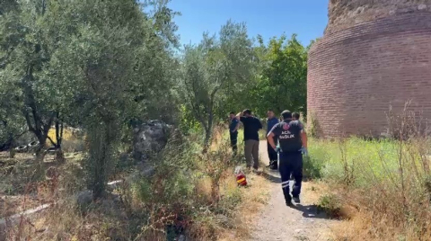 Tarihi surların altında bulunan cesedin kimliği belli oldu