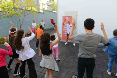 Nilüfer Belediyesi’nden engelli bireylere özel zumba etkinliği