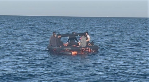 Çanakkale’de 23 kaçak göçmen kurtarıldı