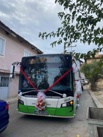 Bursa’da otobüs gelin arabası gibi süslendi