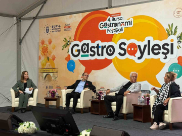 "Gençler köyde para kazanmalı"