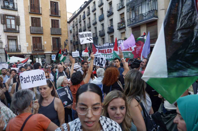 Avrupa’da yüz binlerce kişi İsrail’in Sumud Filosu’na müdahalesini protesto etmek için sokaklara çıktı