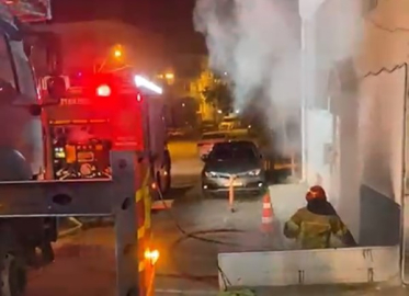 Kaldığı apartmanı 3 gün üst üste yaktı