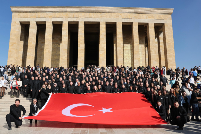 Büyükşehir Ata'sının huzurunda