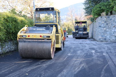 Osmangazi Belediyesi çalışıyor yollar güzelleşiyor