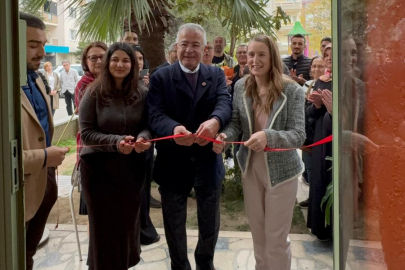 Reglan Kafe kapılarını açtı