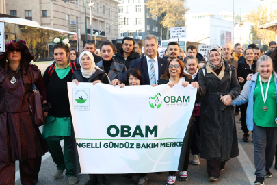 Osmangazi’de engelli bireyler farkındalık için yürüdü