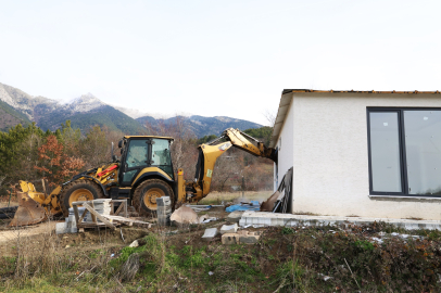 Uludağ’ın güzelliklerini mahveden yapılara anında müdahale