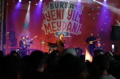 Bursa Yeni Yıl Meydanı’nda yılbaşı coşkusu