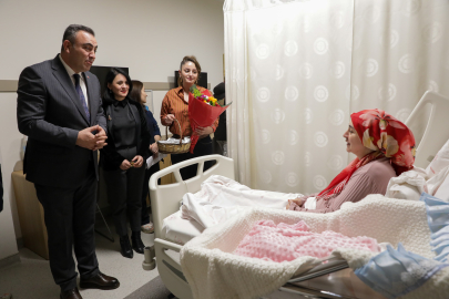 Büyükşehir’den yılın son ve ilk bebeklerine ziyaret