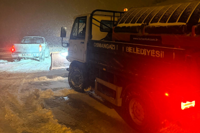 Osmangazi’de kar mesaisi aralıksız sürüyor