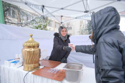İnegöl Belediyesi’nden öğrencilere ücretsiz çorba ikramı