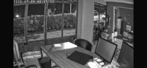 Balıkesir’de meydana gelen deprem Bursa’da işyerinin kamerasına yansıdı