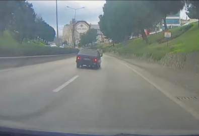 Çocukların üzerine araç sürdü, hiçbir şey olmamış gibi devam etti.. O anlar kamerada