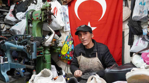 40 yıldır ayakkabıları yeniliyor