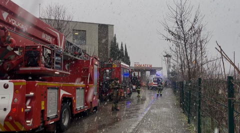 Hastane yemekhanesinde yangın paniği... Çok sayıda ekip sevk edildi