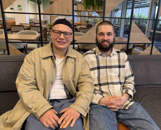 Almanya’da iki genç müslümanlığı araştırıp İslamiyeti seçtiler