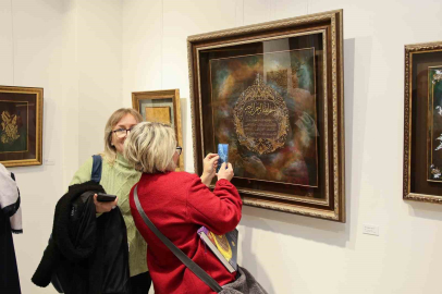 Bursa’da geleneksel sanatlara anlamlı katkı: "Zer-i Nâb" Tezhip Sergisi açıldı