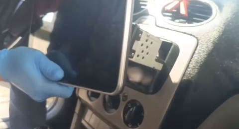 Bursa’da film gibi operasyon, Islak mendilden, aracın zulasına… Hepsi tek tek çıktı