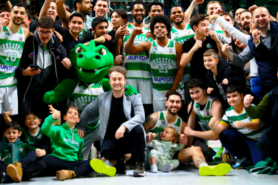 Timsah parkede destan yazdı