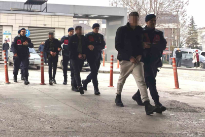 Bursa’da 7 bağ evini soyan şüpheliler JASAT’tan kaçamadı