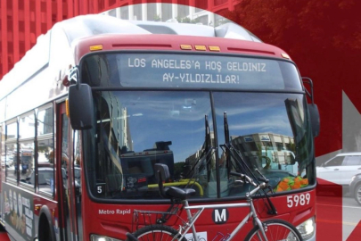 Los Angeles’taki otobüslere "Hoş geldiniz Ay Yıldızlılar" yazıldı
