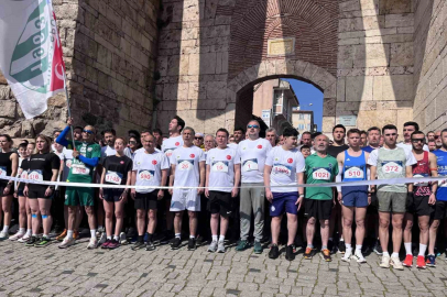 Bursa’da 18. Uluslararası Osmangazi Tarihi Kent Koşusu gerçekleştirildi