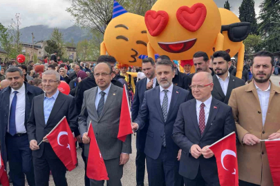 23 Nisan korteji renkli görüntülere sahne oldu