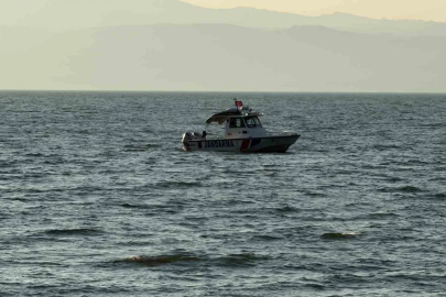 İznik Gölü’nde akıntıya kapılan emekli polis hayatını kaybetti, oğlu kurtarıldı
